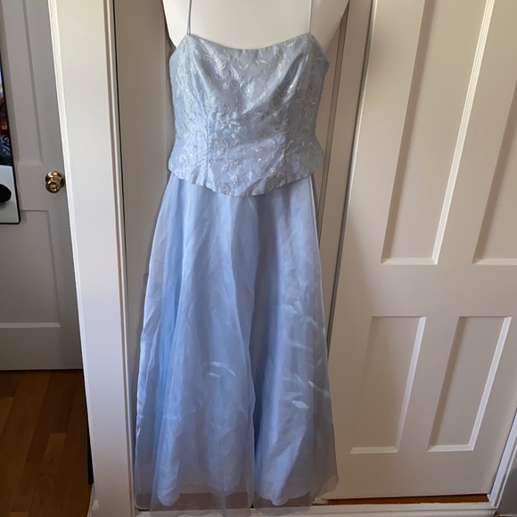 Dresses & Skirts - Blue formal gown